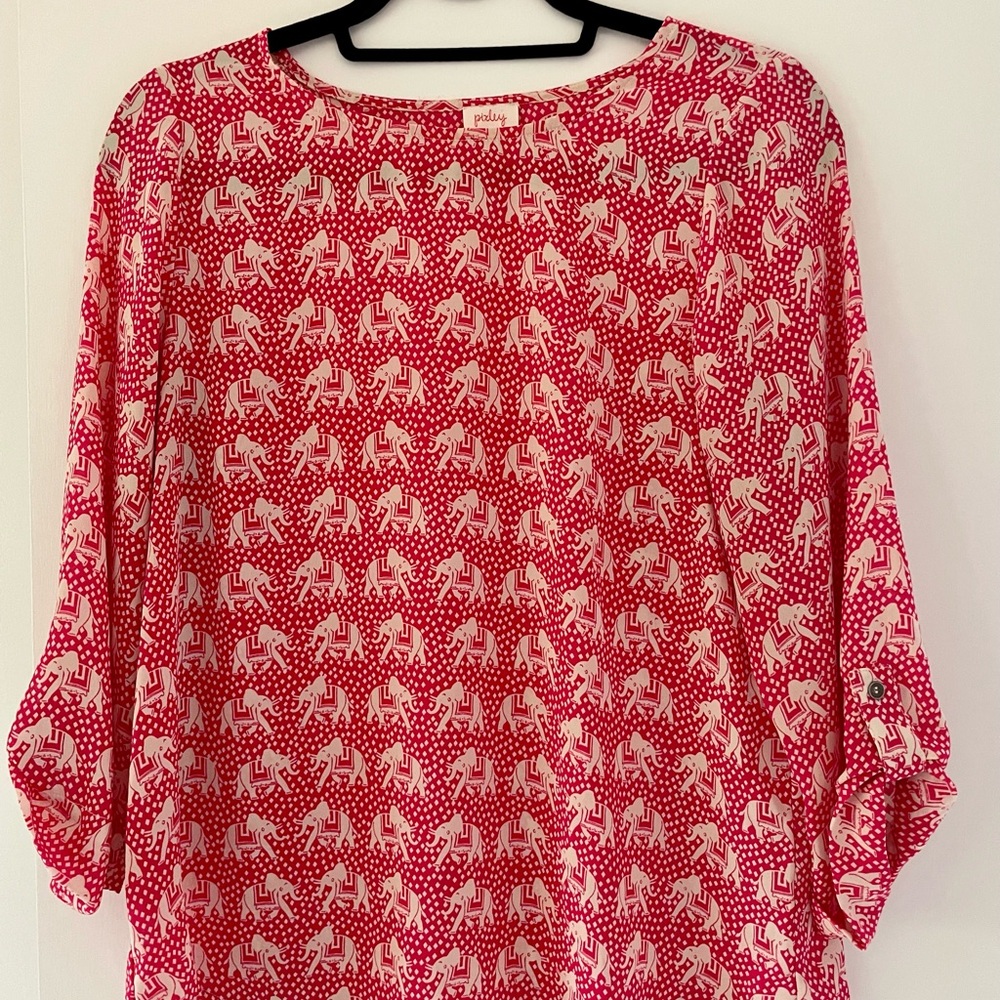 Lightweight Red Elephant Print 3/4 Sleeve Top